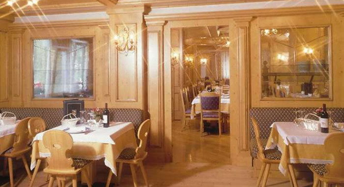 Hotel Diamant (Campitello), Val di Fassa ski chalet, image 3